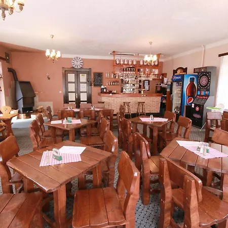 Guest house Paseky U Zapadlych Vlastencu 2*