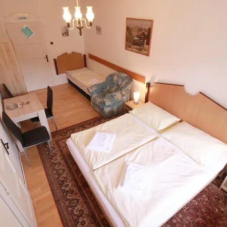 Guest house Paseky U Zapadlych Vlastencu 2*