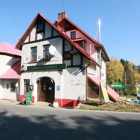 Guest house Paseky U Zapadlych Vlastencu 2*
