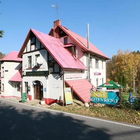 Guest house Paseky U Zapadlych Vlastencu 2*